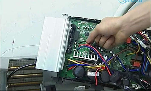 日土美的空调电话是多少